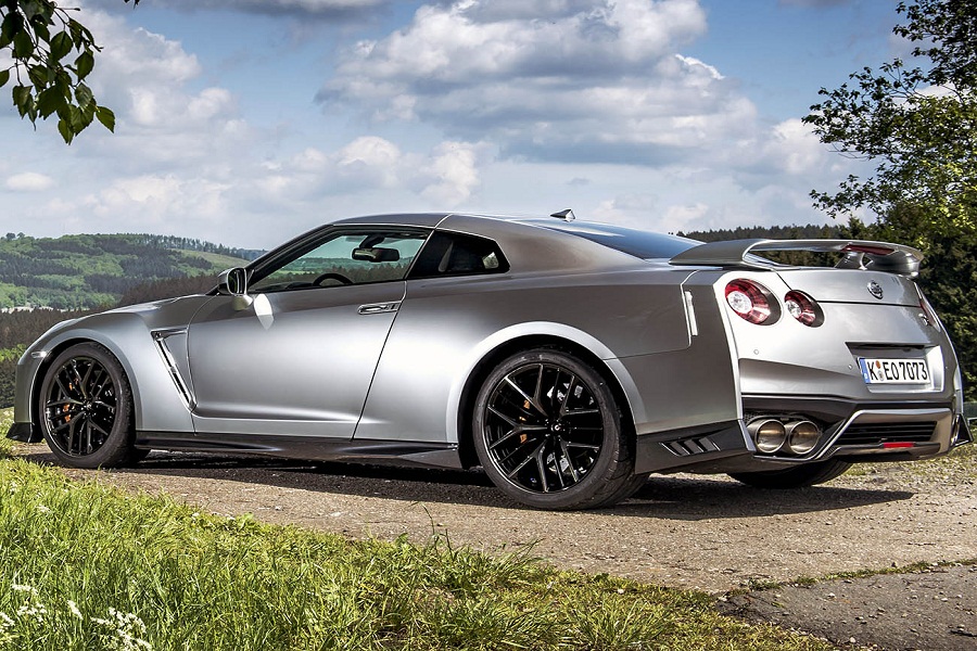 2017 Nissan GTR 1